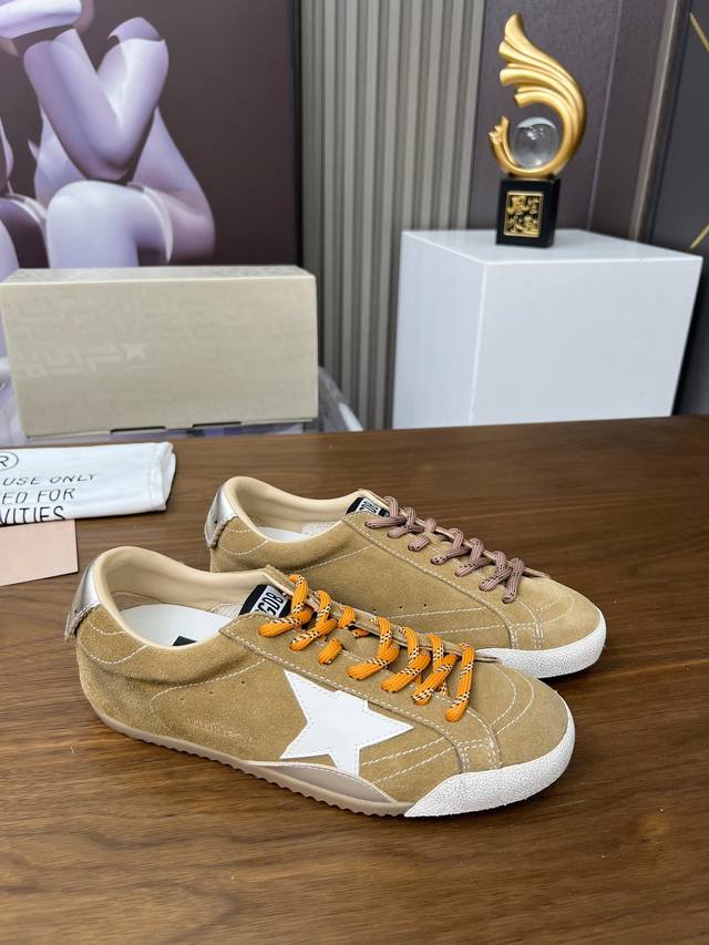 25Ss The latest second-generation Ggdb dirty shoes are now on sale. Golden Goose
