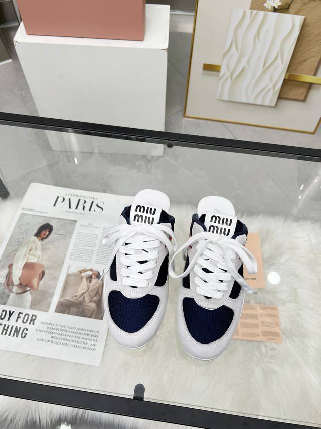Miumiu casual white shoes are so beautiful! Made of soft leather, they are delic