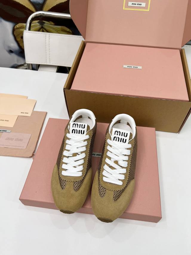 is online, Miumiu mesh Forrest Gump shoes! Miumiu Deshun shoes are fashionable o