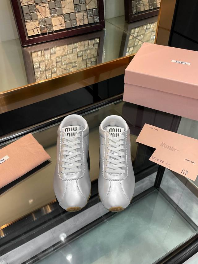 Miumiu New summer casual white shoes Miu Miu is so girly this season! This serie