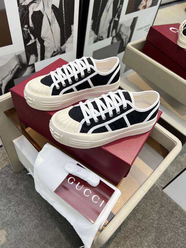 Walk with ease like the windGucci thick-soled cloth shoes lead the new fashion 5