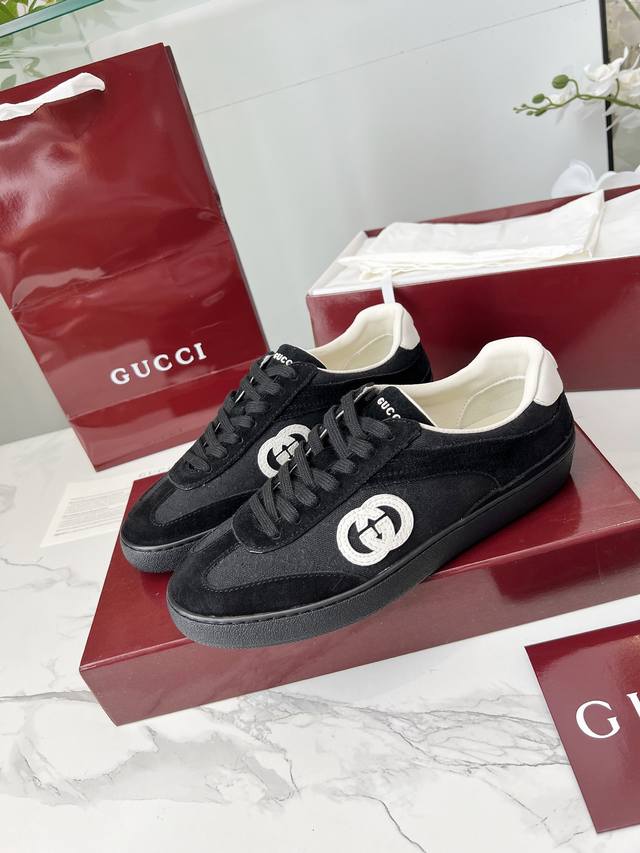 High version of the latest Gucci shoes. Double G leather with three-dimensional