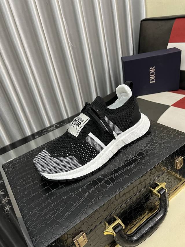 Factory Price: Dior unique modern style sports shoes. Casual loafers original le
