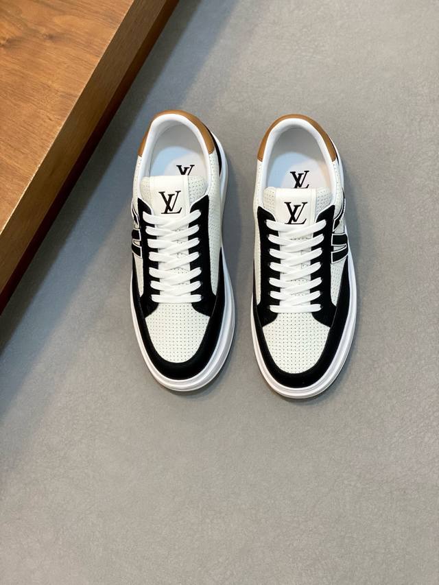 Louis Vuitton top purchasing agent, street-blasting male god hot-selling sports