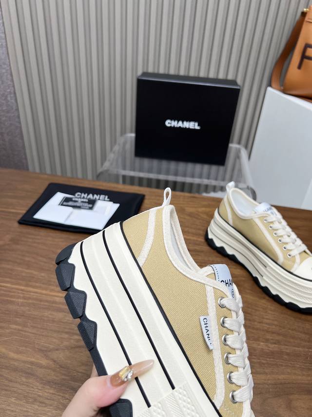 Top version, original quality!!! Chanel 2025 biscuit shoes Top casual sports sho