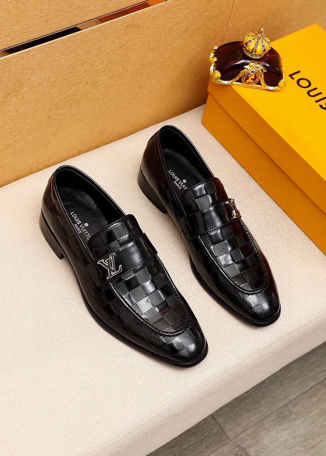 Product trademark: Louis Vuitton casual leather shoes Regular size: 39-44 38.45