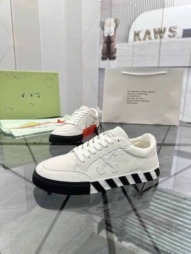 Price: Product Brand: Off White * Off White* Low-top casual shoes Regular size: