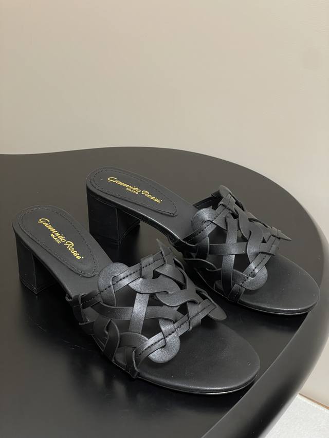 Gianvito Rossi 25S new spring and summer Rossi Gr French woven hollow flat sanda