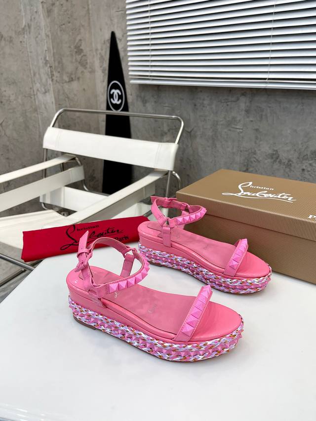Classic style is made all year round, rubber sole P: . Leather sole P: Spring an