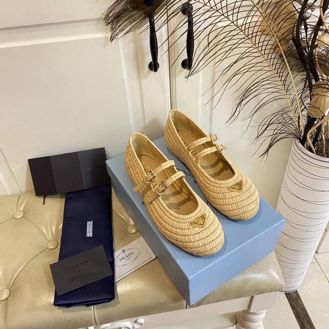 Factory price P, Prada new woven ballet shoes, woven surface, sheepskin lining,