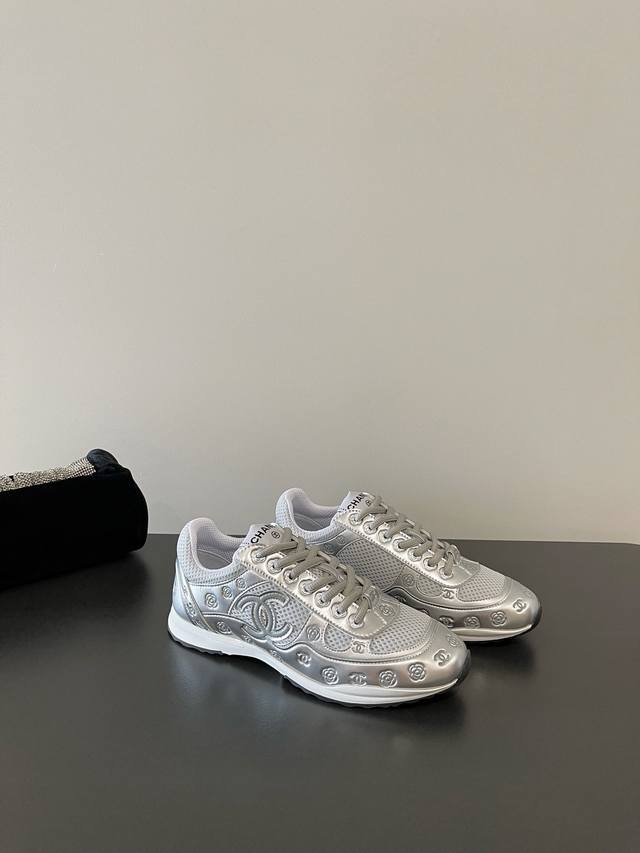 Men's size 10 Chanel's latest Silver Horn King second generation sports shoes fu