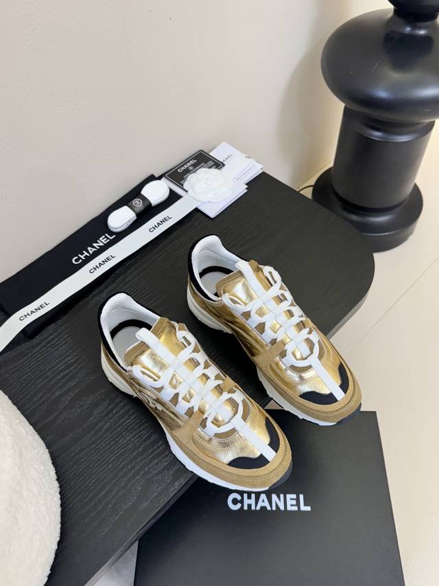 Chanel 25C new casual sports shoes are highly recommended. This season's sports