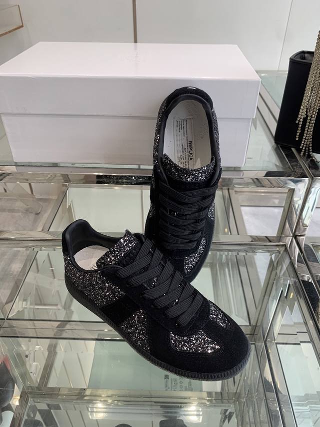 Maison Margiela Mm6 25Ss new color Margiela couple classic Dexterity shoes The m