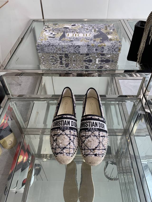 Dior 25Ss early spring new fisherman shoes Classic design can be said to be the