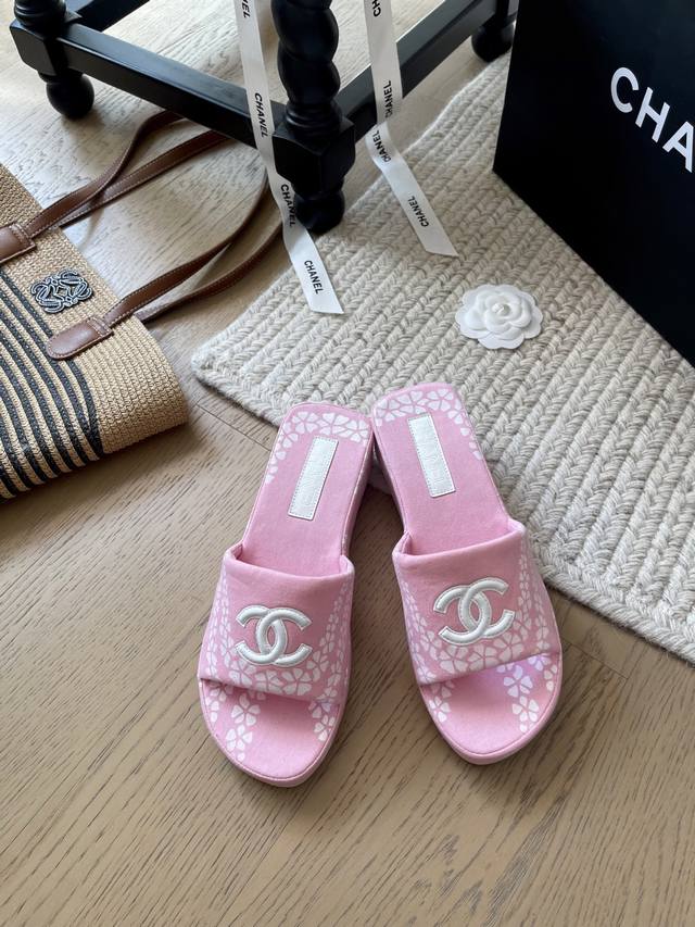 Chanel 25P new thick-soled embroidered slippers! Top version! First to sell Uppe