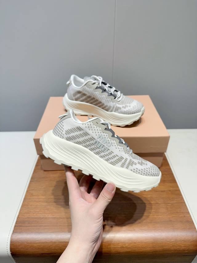 Miumi-Miumi 25 latest American daddy shoes sneakers~ A must-have for popular sne