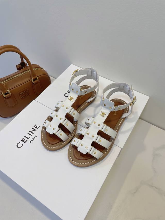 Celine's fairy sandals, try a new style French lazy welding on the feet, crazy h