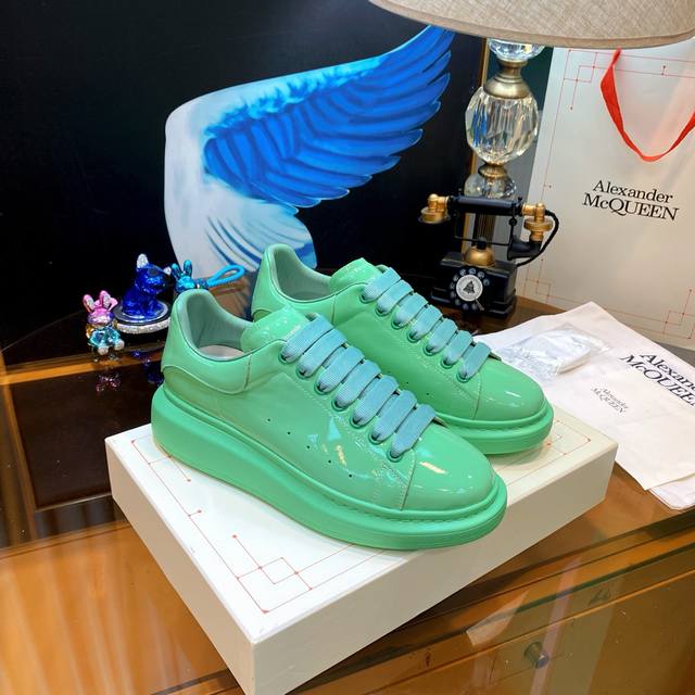 Alexander Mcqueen Sun] The latest spring shoes of the top board are launched one