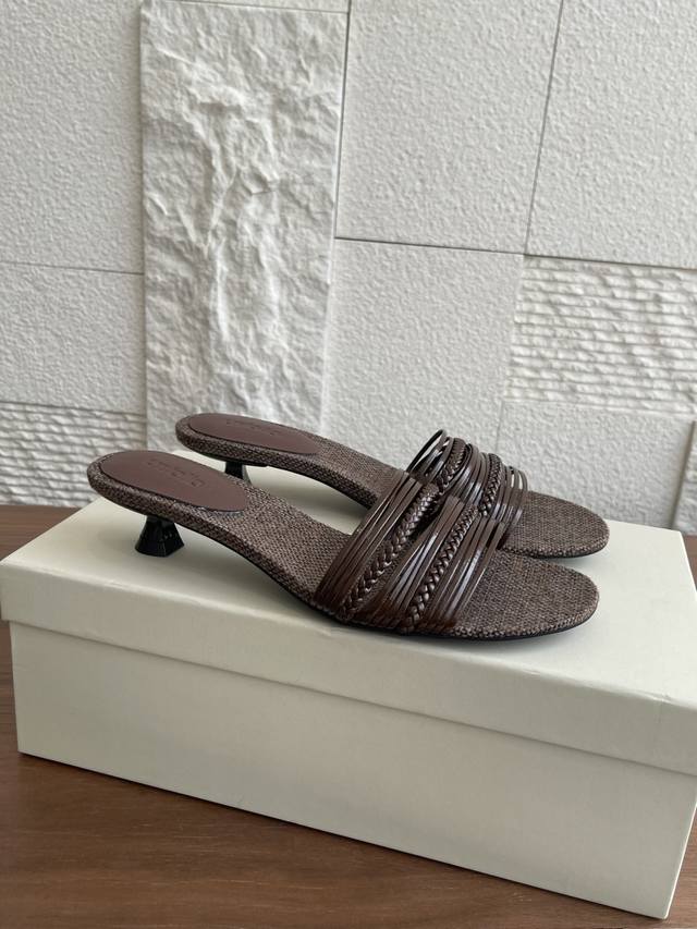 Top version: Unfolio Aria knotted kitten heel slipper sandal Summer essential sa