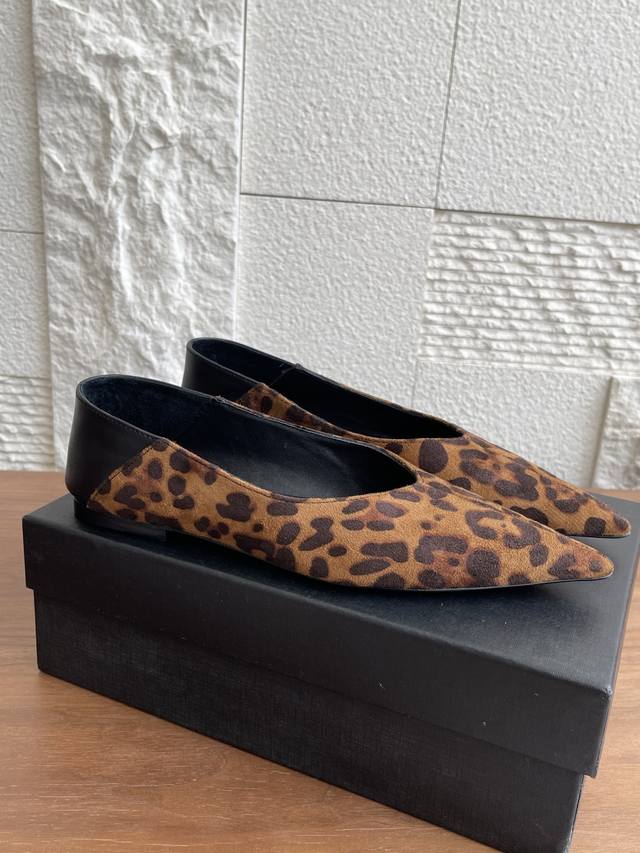 Top version Ysl Saint Laurent 25Ss Spring and Summer new pointed flat loafers Sa