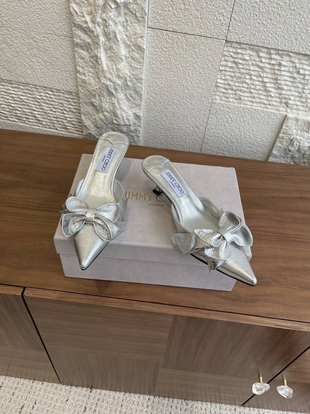 Top version Jimmy Choo 25Ss new spring and summer pointed bow sandals, mules and