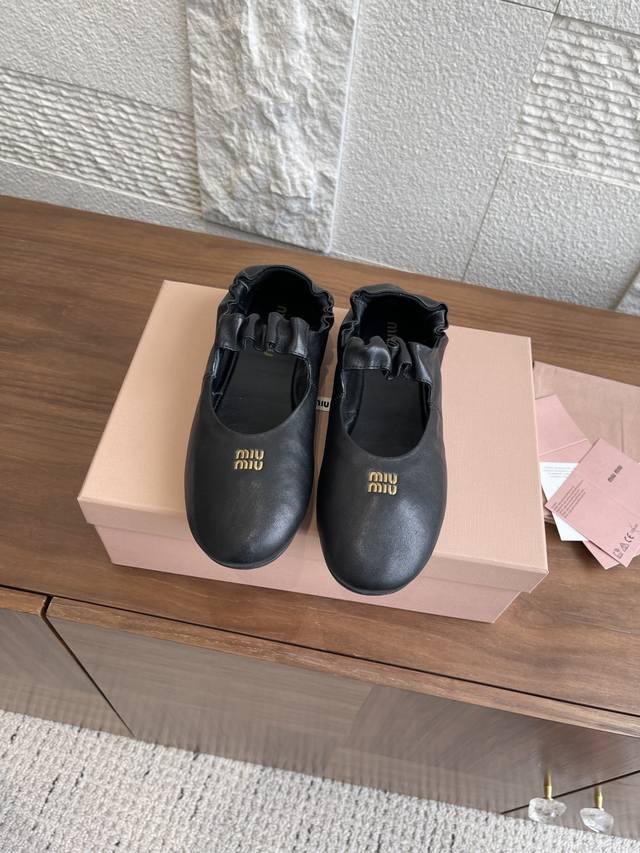 Top version: Miu Miu 25Ss Spring/Summer new flat ballet shoes Ruches Nappa leath