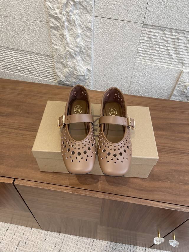 Top version: Ash 25Ss Spring and summer new square-toed hollow flat ballet shoes