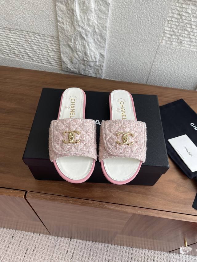 Top version: Chanel 25Ss new spring and summer knitted embroidered double C buck