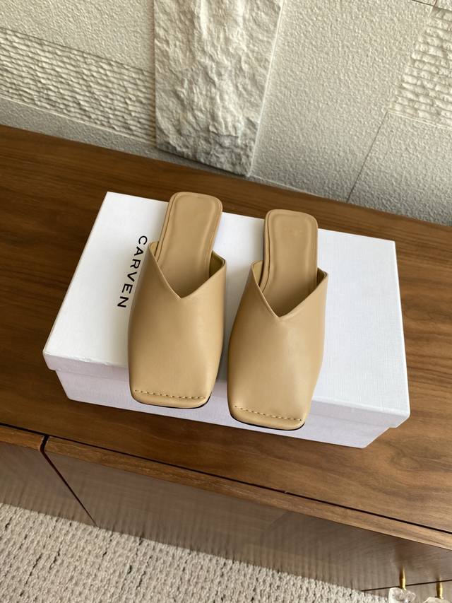 Top version: Carven 25Ss new spring and summer square toe flat thick heel mules