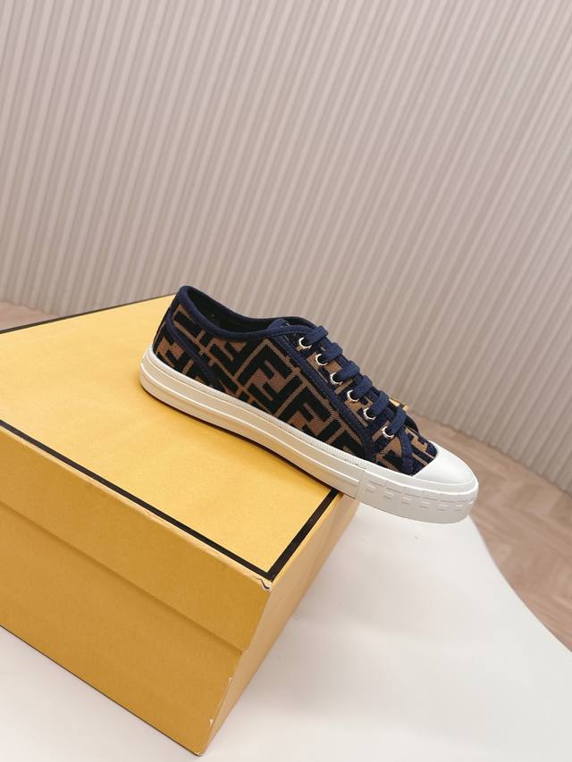 New color! Fendi 2025 new sneakers, casual sports shoes, cloth shoes, classic Ff