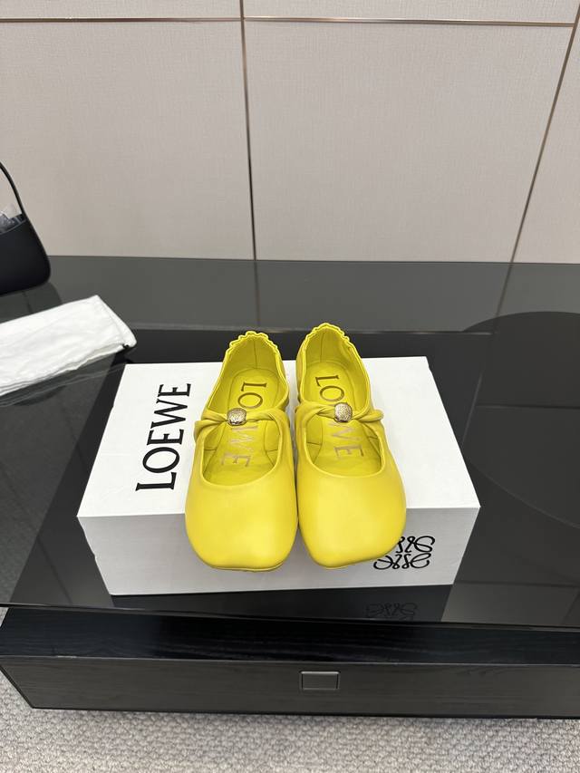High version factory Loewe 2025 Ss new retro style single shoes, popular on Xiao