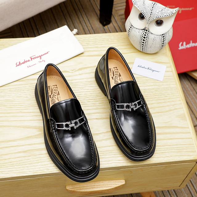 Ferragamo new men's casual slip-on shoes are made from the original 1:1 mold on