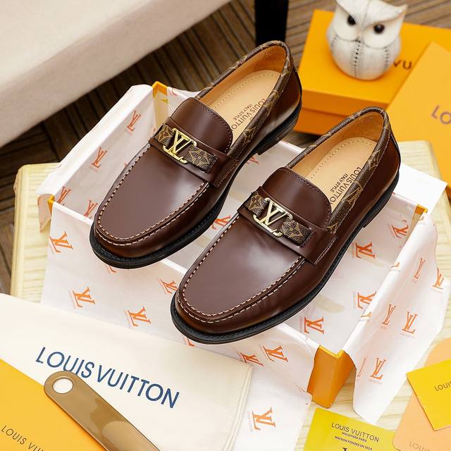 Louis Vuitton new men's casual business leather shoes are copied from the offici