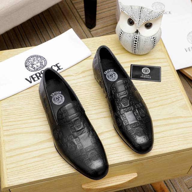 Versace new avant-garde versatile fashion men's shoes private version mold, 1:1