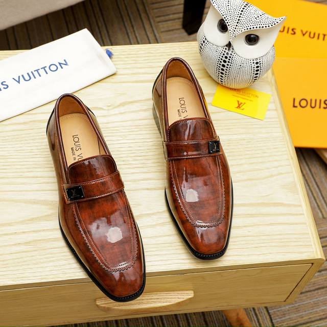Louis Vuitton new men's casual business leather shoes are a replica of the origi