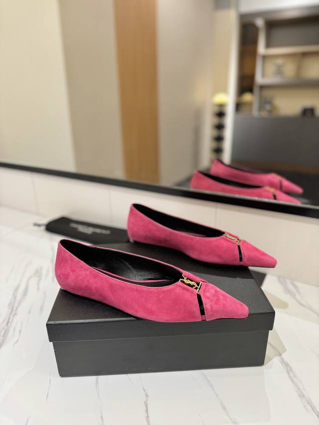 Factory Price: *The hottest new flat shoes in spring and summer! The classic Cas