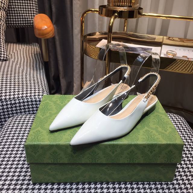Gucci 2025Ss new sandals, every detail is carefully crafted Fabric: patent leath