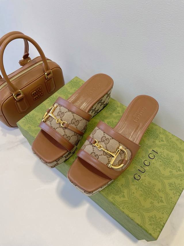 Gucci 2025Ss new sandals, every detail is carefully crafted Fabric: mesh brand f