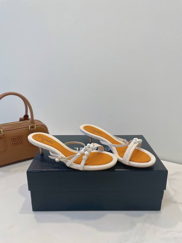 Chanel Pearl Princess Shoes, it's time to buy yourself a pair of comfortable and
