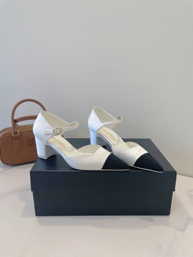 Chanel Chanel 25C new princess style is small and exquisite, the glossiness of t