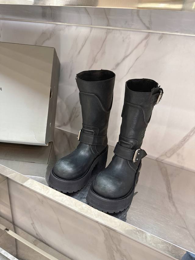 Balenciag*25 new cool Venom boots are cool and stylish, with unique folding desi