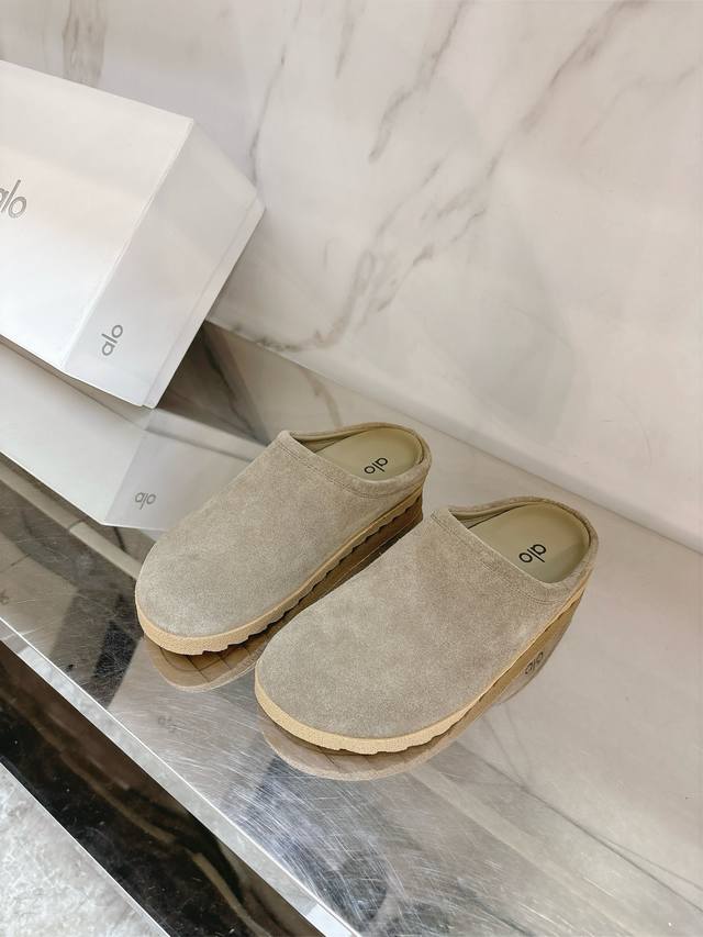Alo2025 spring and summer new Birkenstock slippers are ugly and cute. Do you wan