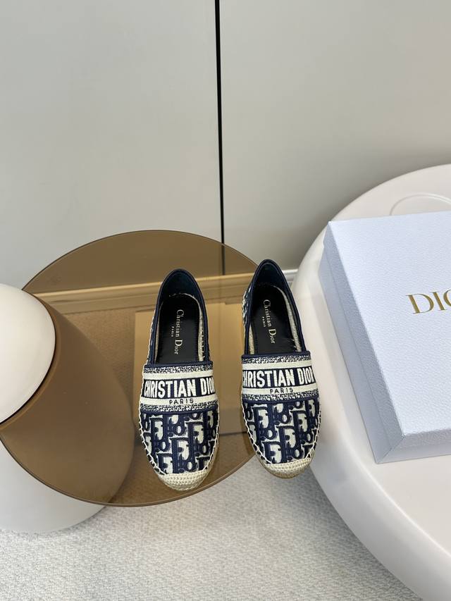 Top original order with airplane box Dior
