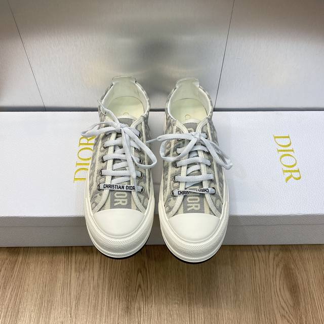 Factory P price P women's size men's size Dior Dior spring and summer new Walkn