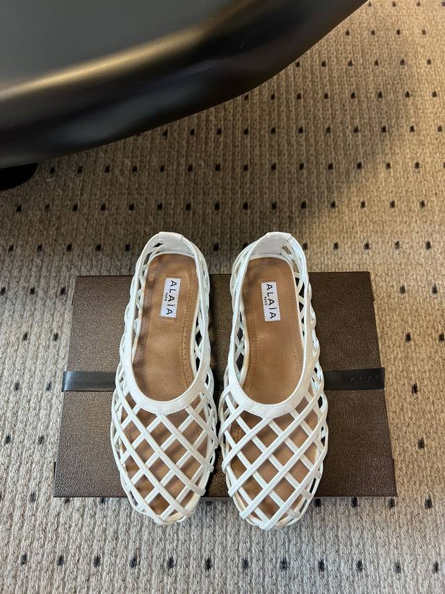 Exclusive new product Alaia 25Ss new leather fishnet shoes Alaia's new fishnet s