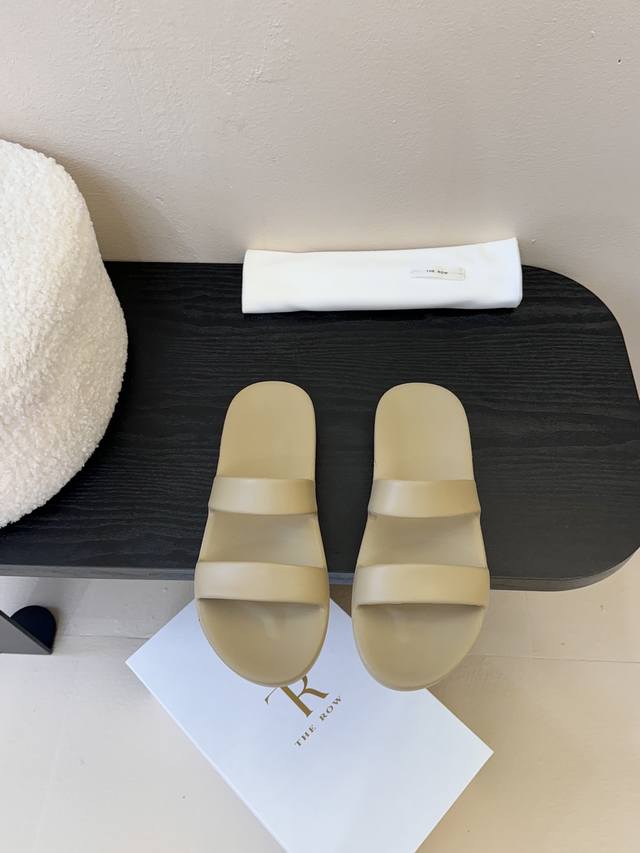 The Row 25Ss Spring and Summer new simple flat slippers! The Row's consistent mi