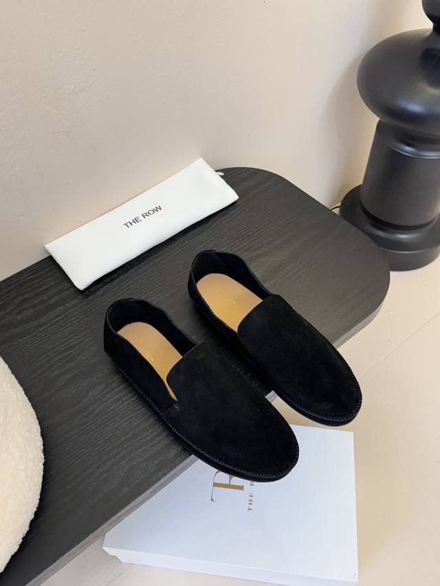 The Ro*25 Spring and Summer new flat shoes, dancing shoes, grandma shoes! It is