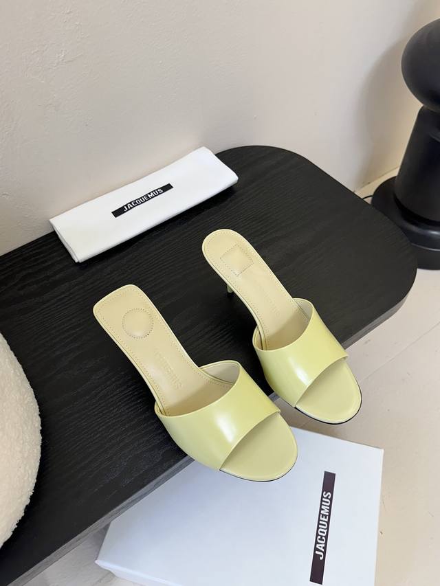 Jacquemus 25 spring and summer new minimalist high-heeled stiletto sandals and h