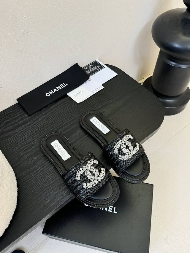Chanel 25C new rhinestone slippers The classic schoolbag buckle design returns S