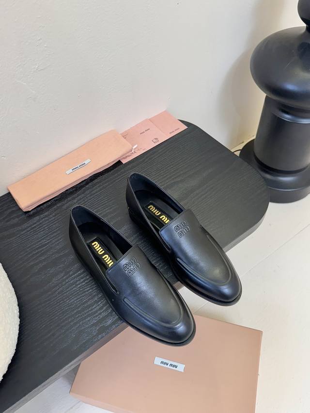 Miumiu 25 Spring and Summer new loafers Fresh spring and summer colors with beau